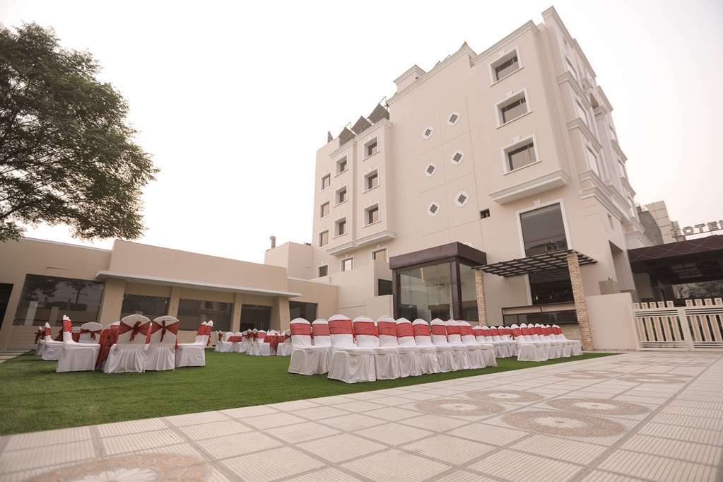 Hotel M1 Jalandhar Exterior photo